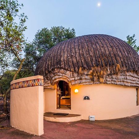 Aha Lesedi African Lodge & Cultural Village Broederstroom Экстерьер фото