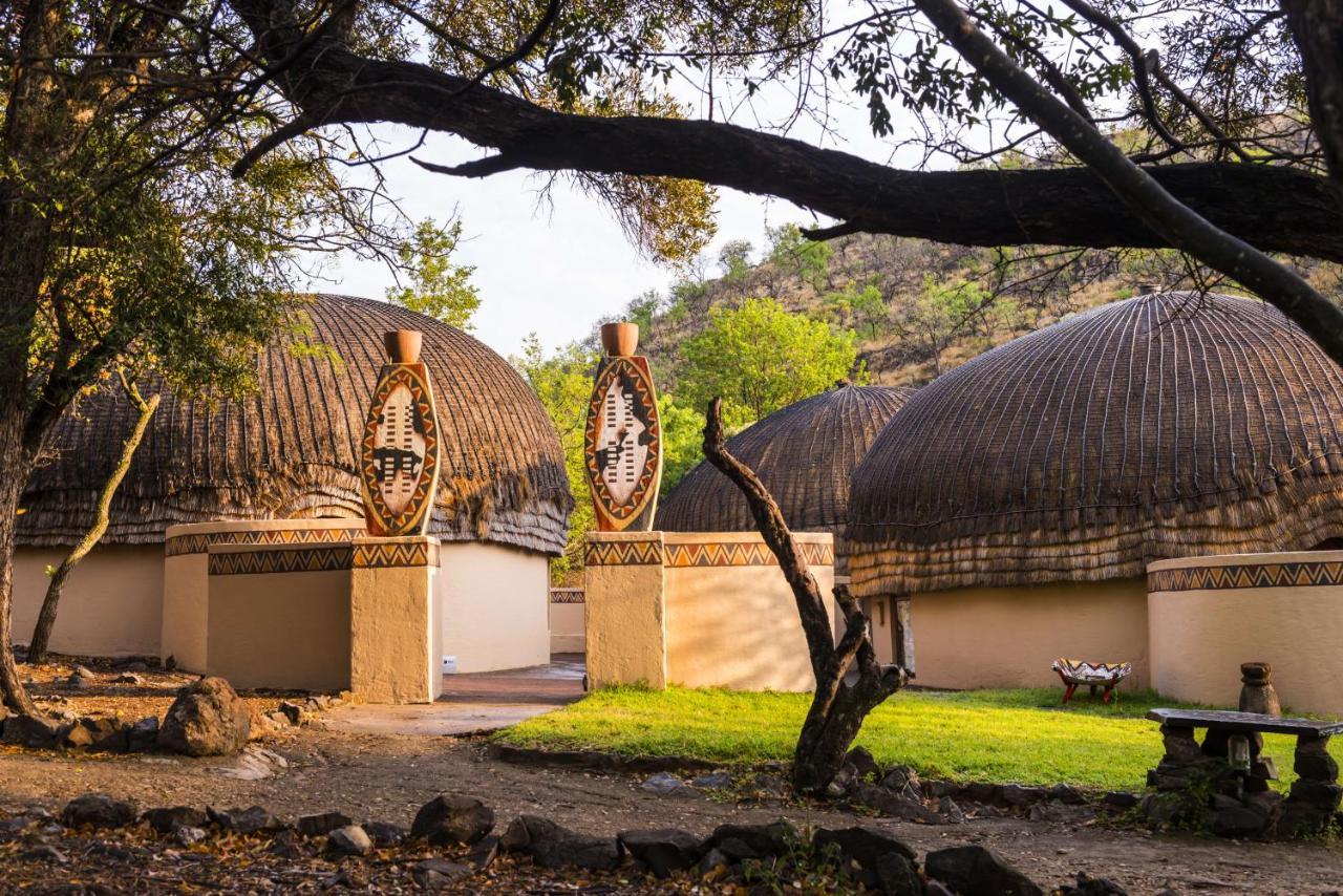 Aha Lesedi African Lodge & Cultural Village Broederstroom Экстерьер фото