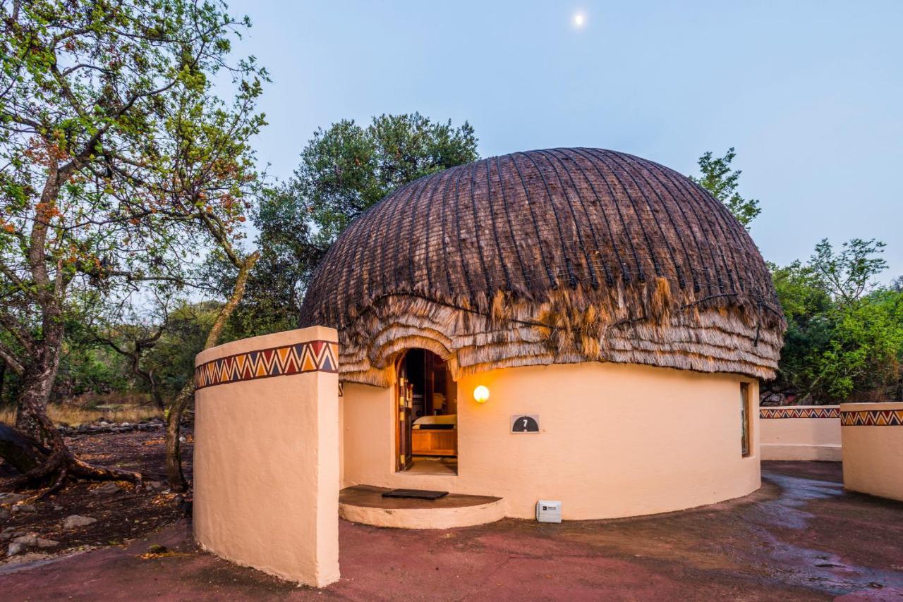 Aha Lesedi African Lodge & Cultural Village Broederstroom Экстерьер фото