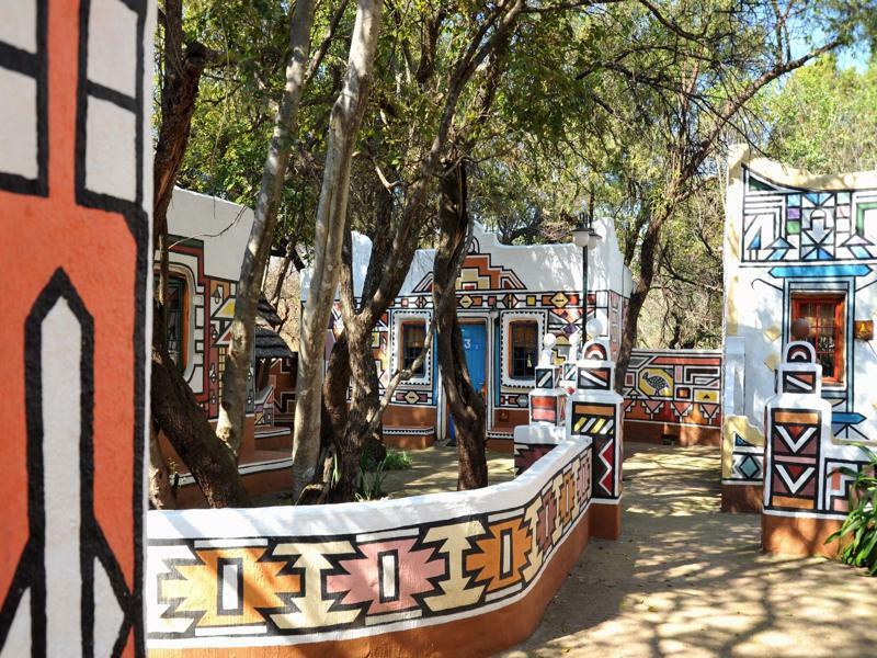 Aha Lesedi African Lodge & Cultural Village Broederstroom Экстерьер фото