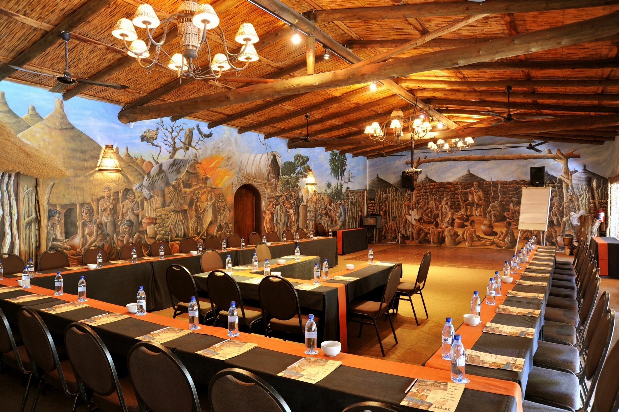 Aha Lesedi African Lodge & Cultural Village Broederstroom Экстерьер фото