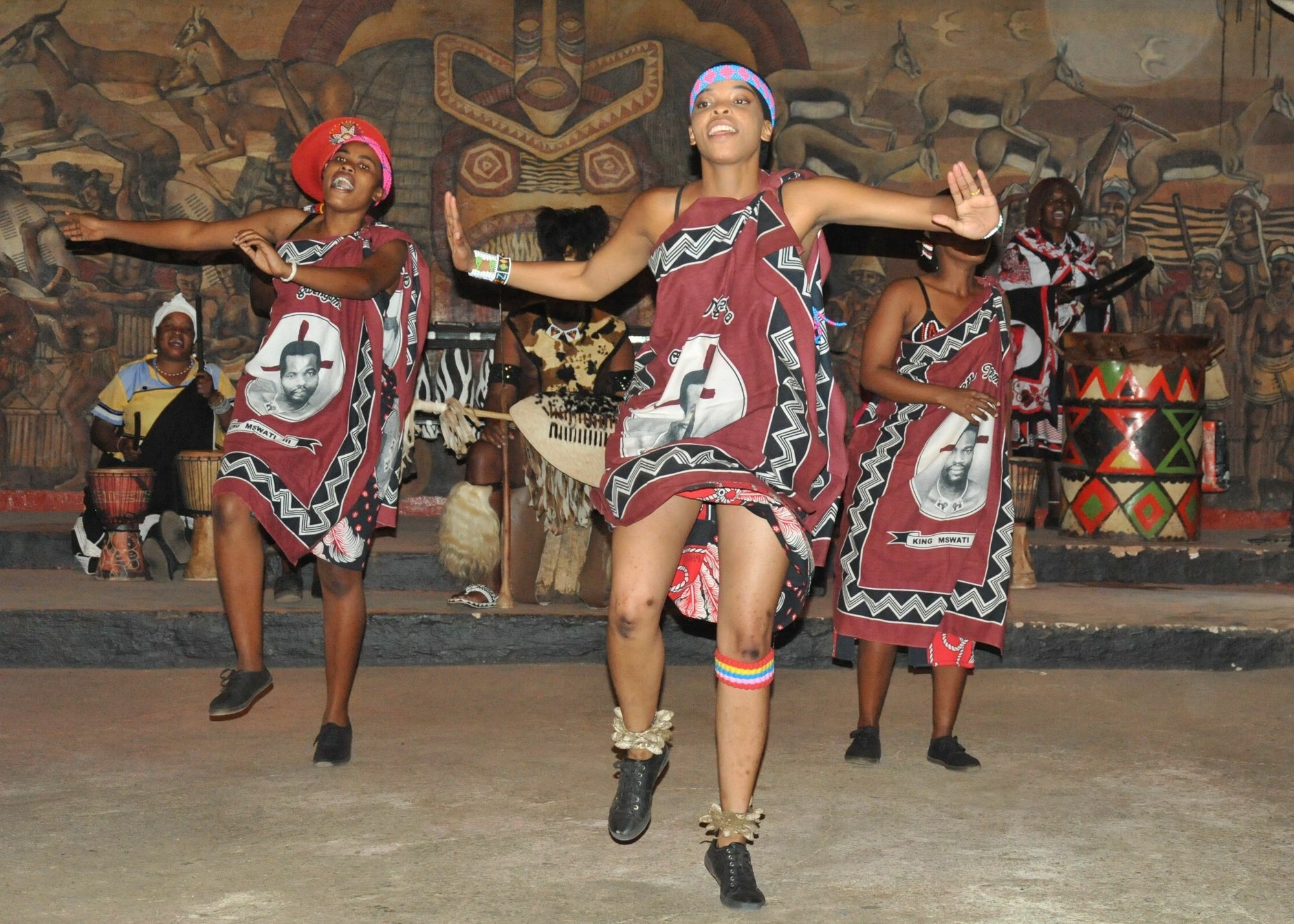 Aha Lesedi African Lodge & Cultural Village Broederstroom Экстерьер фото