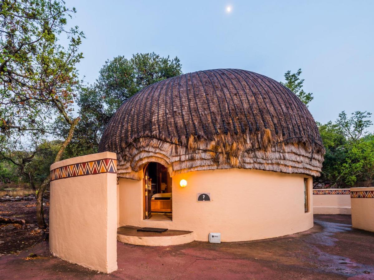 Aha Lesedi African Lodge & Cultural Village Broederstroom Экстерьер фото