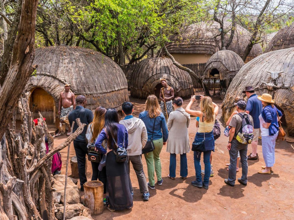 Aha Lesedi African Lodge & Cultural Village Broederstroom Экстерьер фото