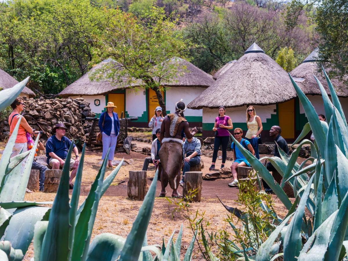 Aha Lesedi African Lodge & Cultural Village Broederstroom Экстерьер фото