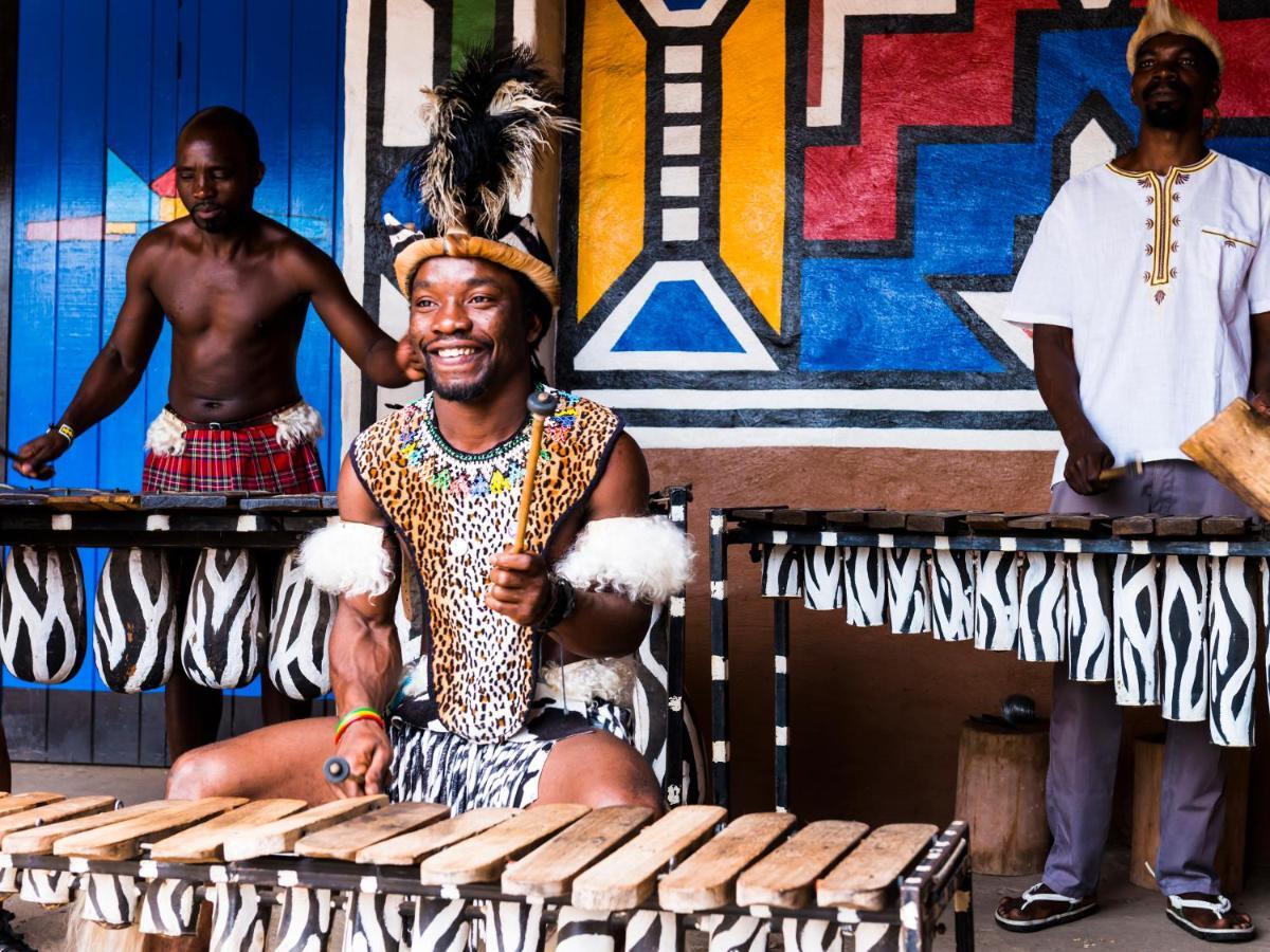 Aha Lesedi African Lodge & Cultural Village Broederstroom Экстерьер фото