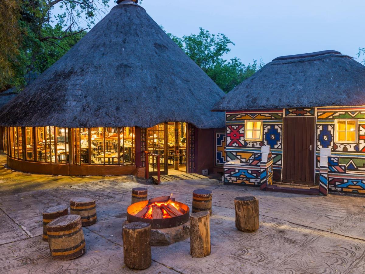 Aha Lesedi African Lodge & Cultural Village Broederstroom Экстерьер фото