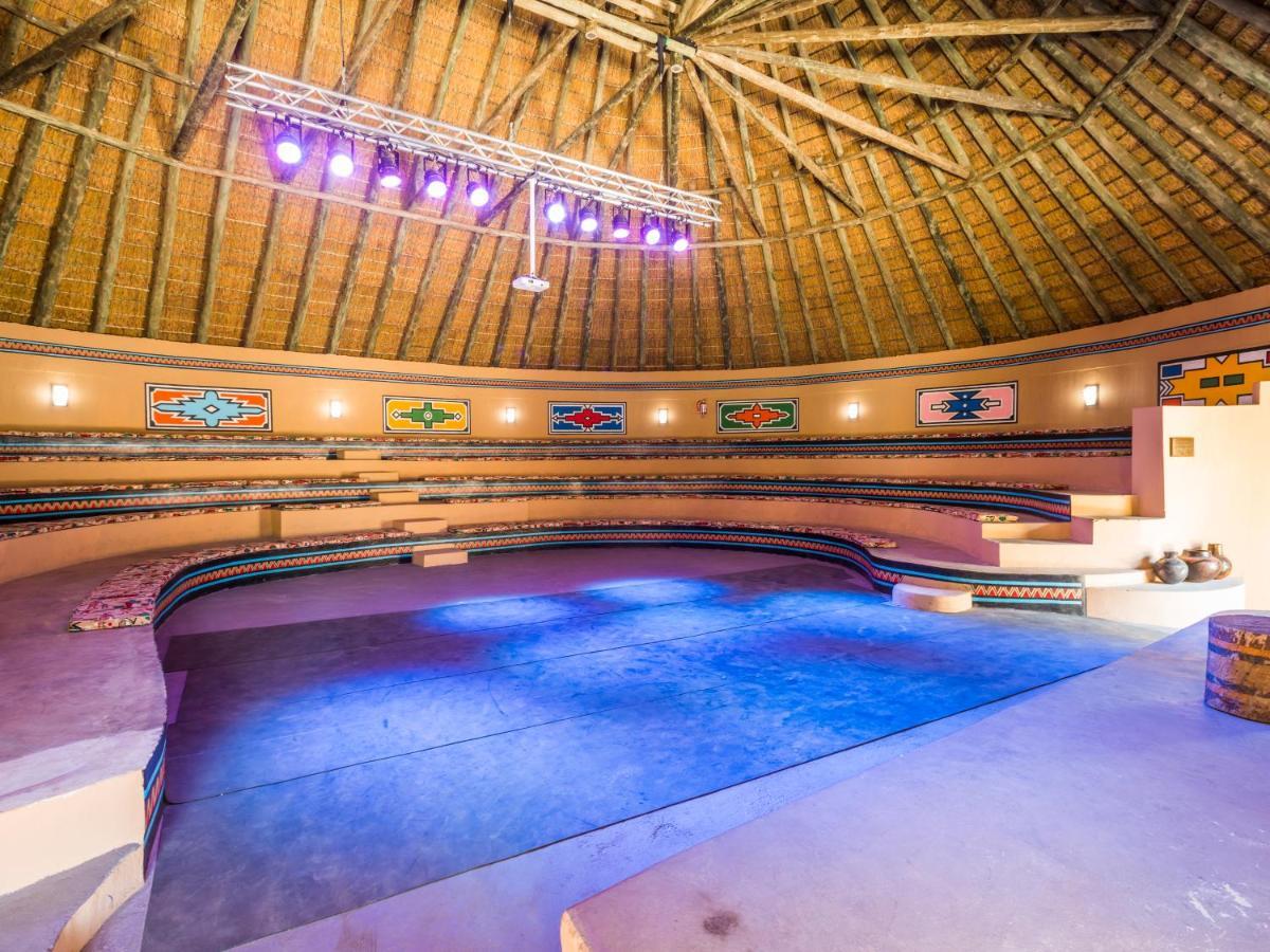 Aha Lesedi African Lodge & Cultural Village Broederstroom Экстерьер фото